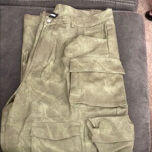 Women’s Olive Cargo Pants